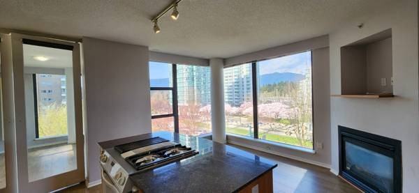 1723 Alberni Street - Photo 3 of 24