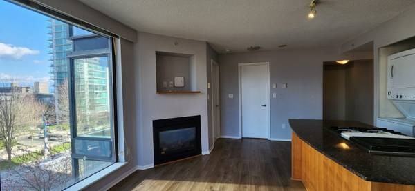 1723 Alberni Street - Photo 6 of 24