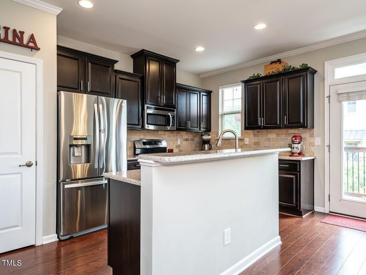 1316 Cornell Pl - Photo 6 of 31