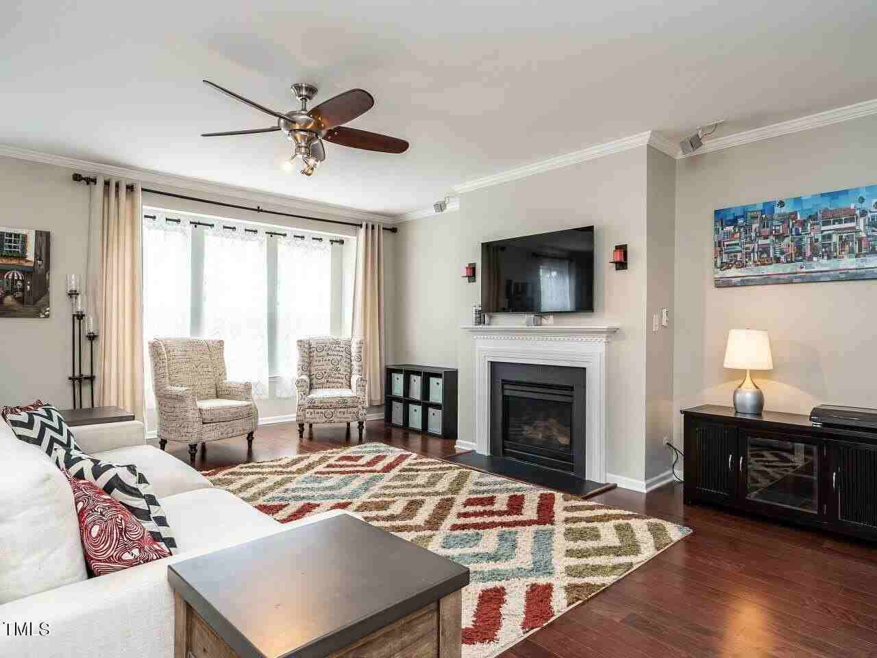 1316 Cornell Pl - Photo 7 of 31