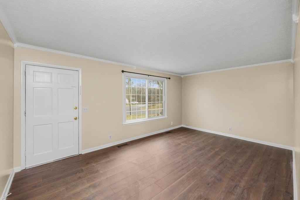 703 Lucien Dr - Photo 5 of 26