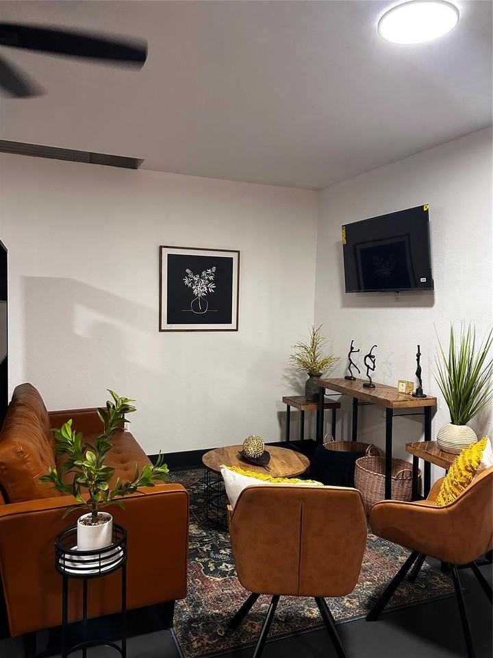 16837 Kettle Creek Dr - Photo 2 of 6