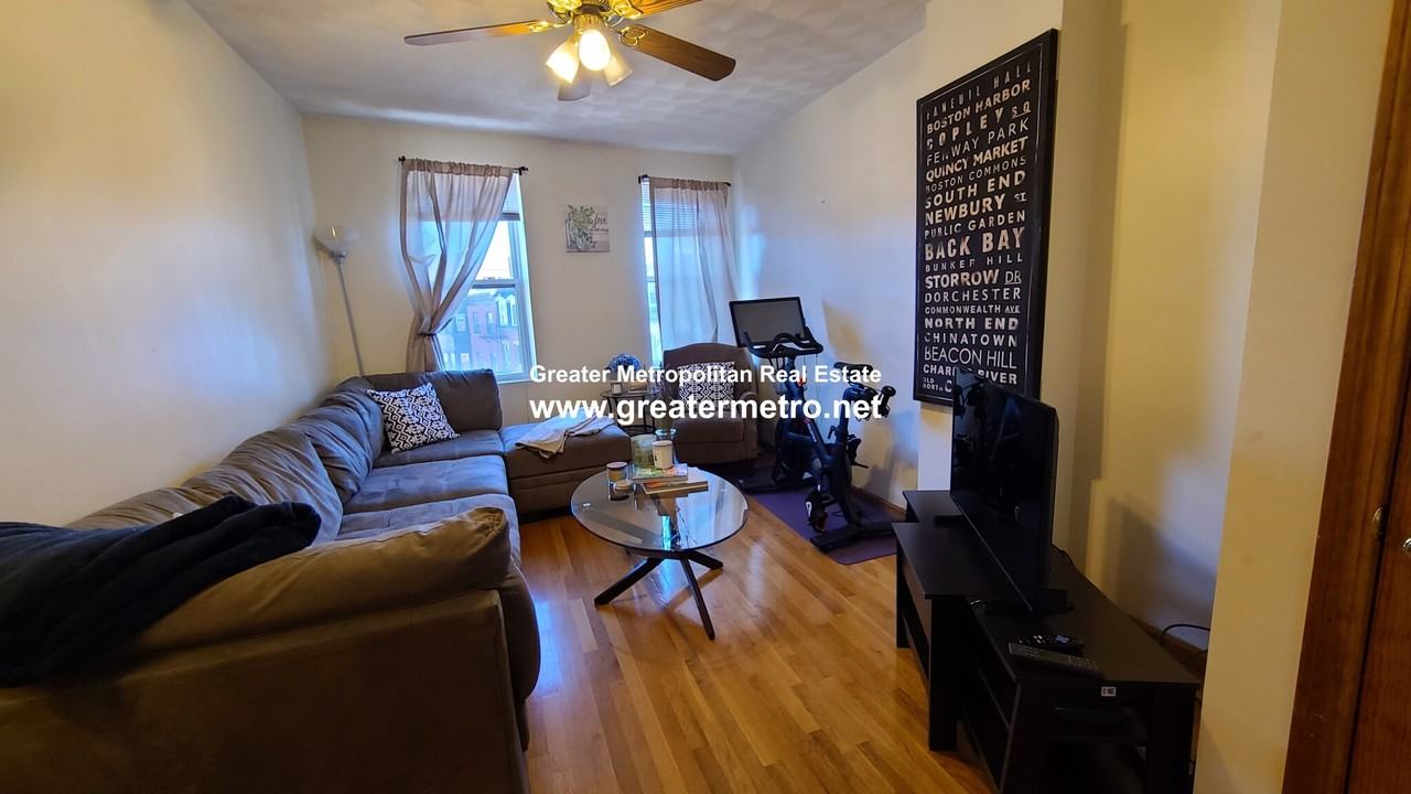 414 Hanover St #5 - Photo 5 of 18