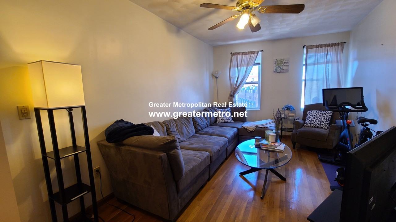 414 Hanover St #5 - Photo 6 of 18