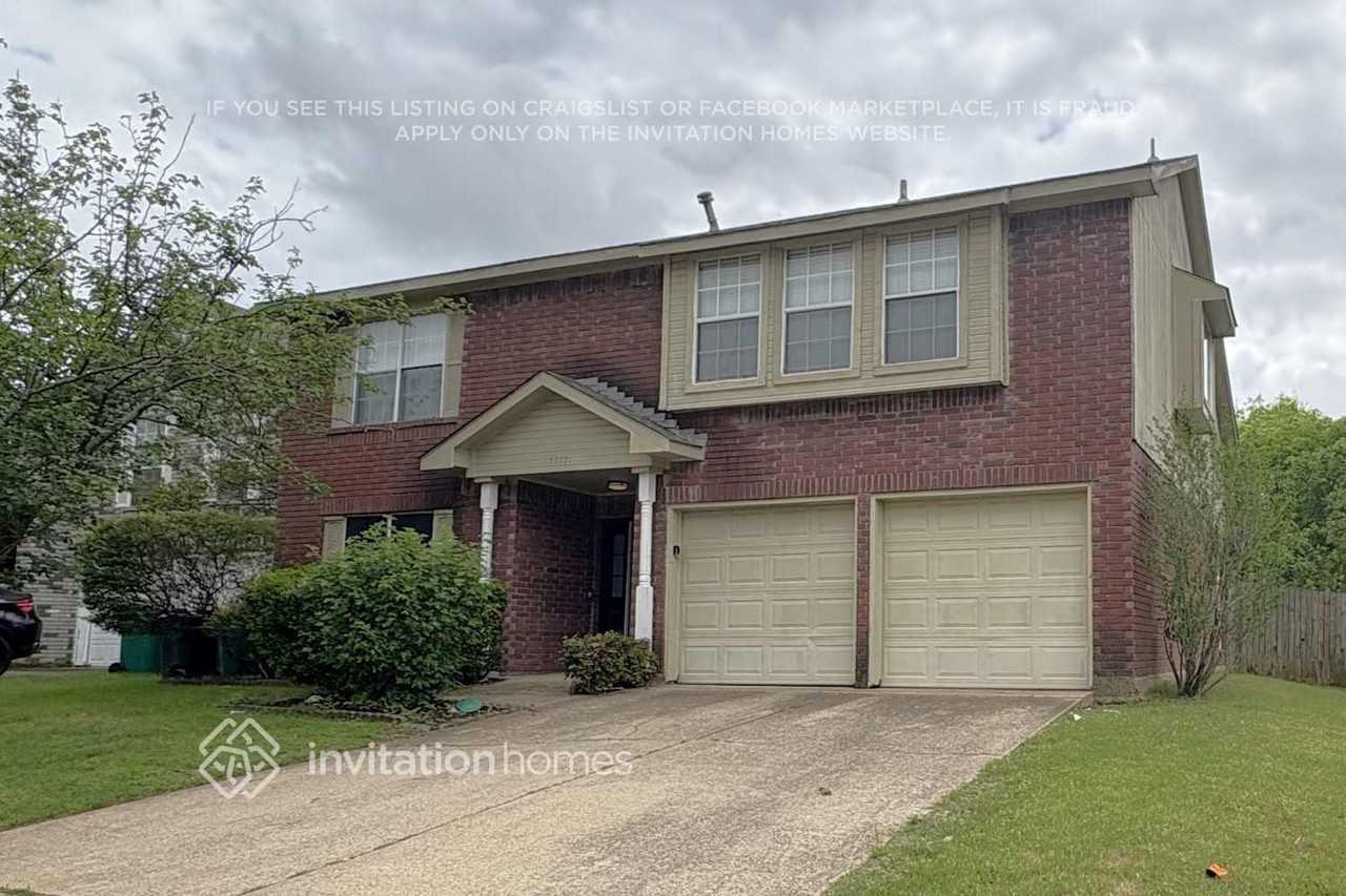 1111 Brewer Dr - Photo 2 of 19