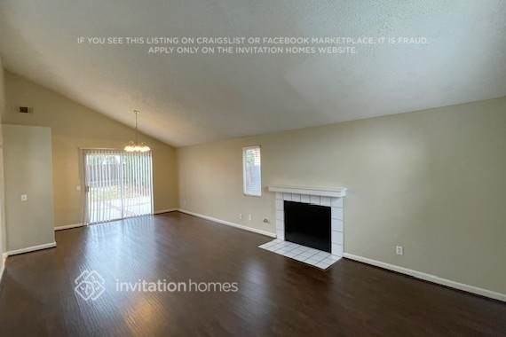 25601 Bay Ave - Photo 2 of 12