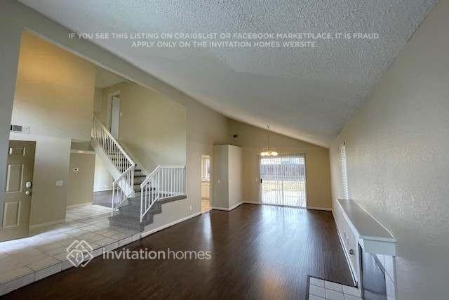 25601 Bay Ave - Photo 3 of 12