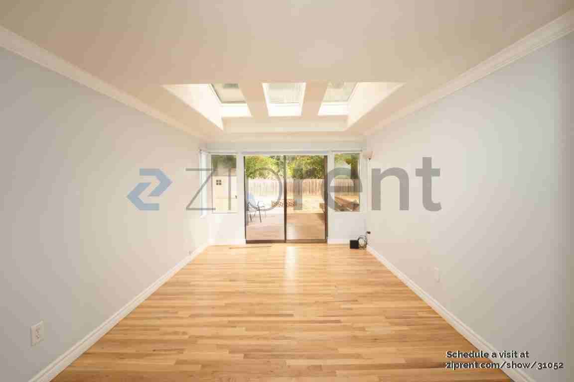 122 Ne 130th St - Photo 7 of 15