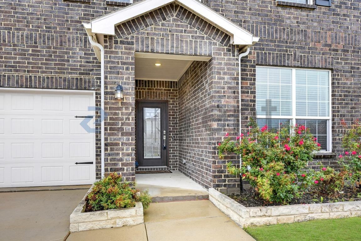 504 Banbury Ct - Photo 4 of 39