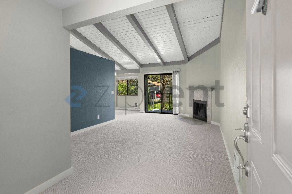 2020 Grant Ave S #F201 - Photo 2 of 17