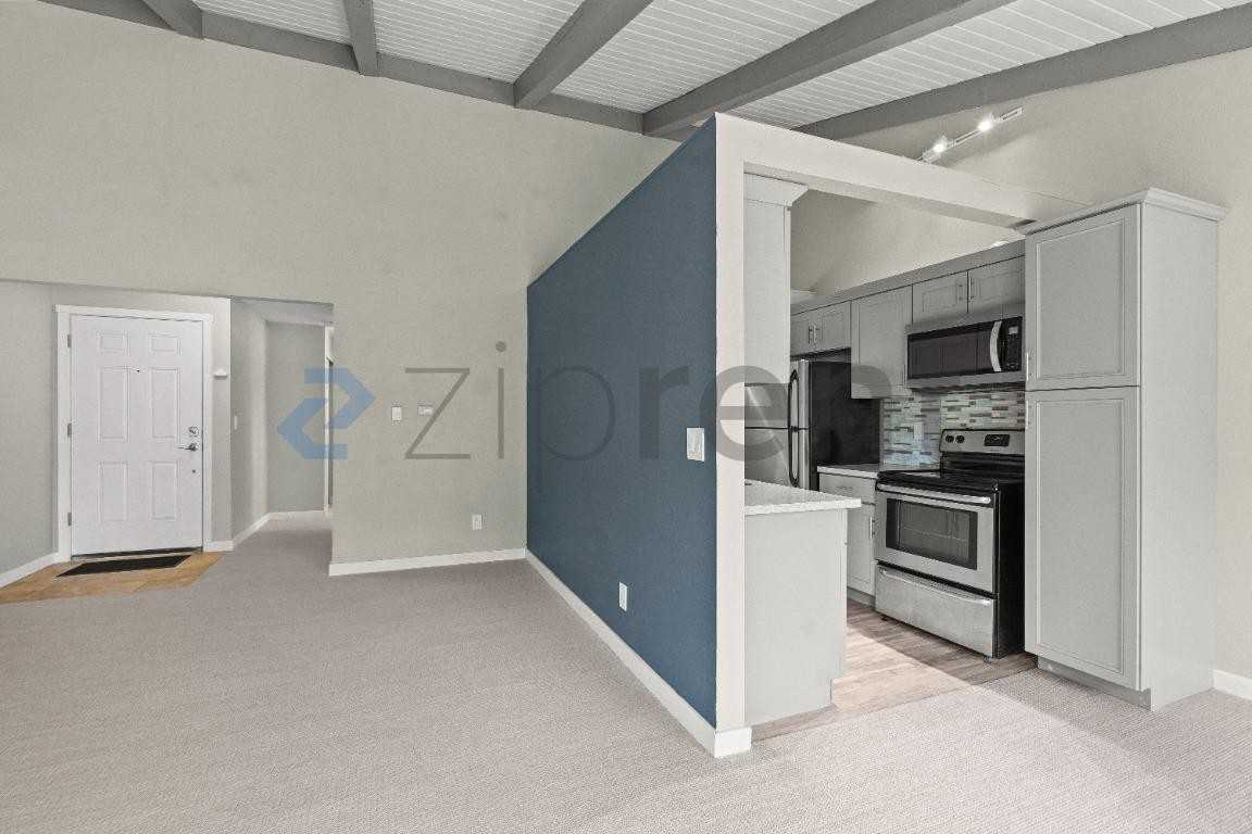 2020 Grant Ave S #F201 - Photo 4 of 17