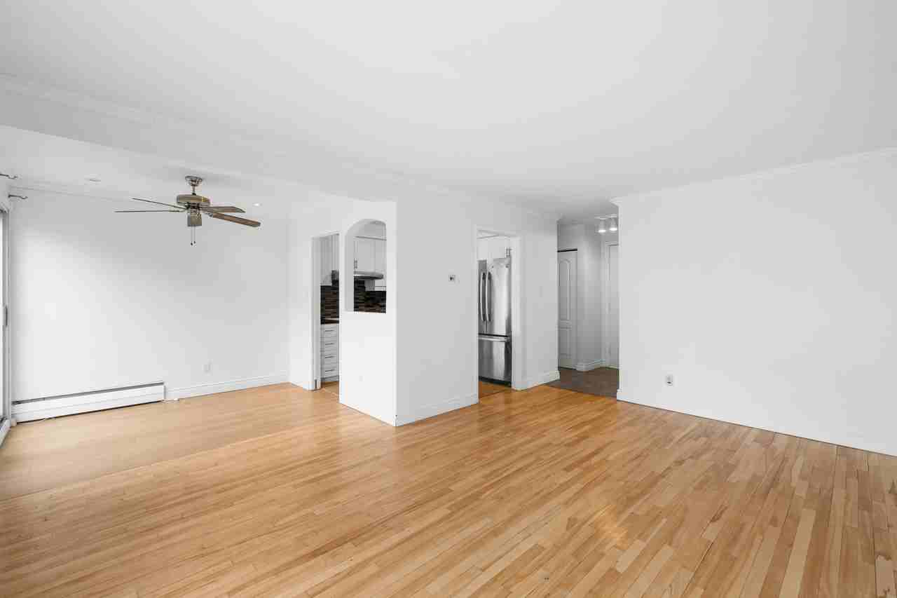 303 Rue Hyman - Photo 3 of 15