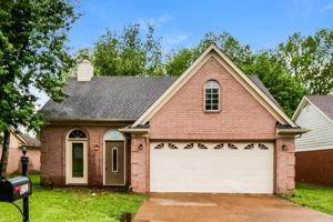 featured image of 2241 Lake Hill Ct