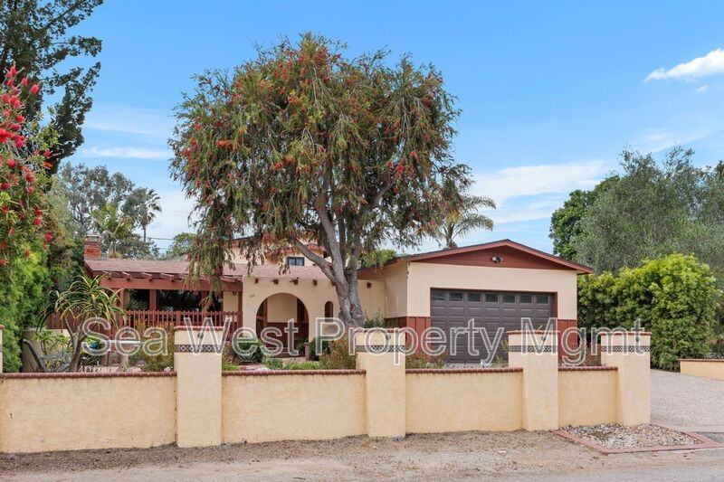 910 San Dieguito Dr - Photo 2 of 41