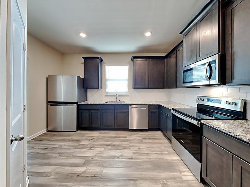 353 Lowery Oaks Trl - Photo 6 of 17