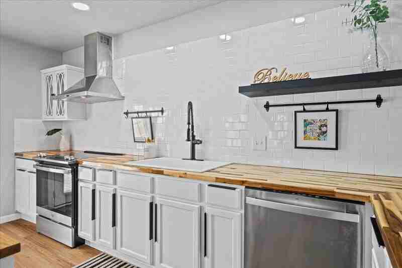 2411 Glen Field Dr - Photo 4 of 27