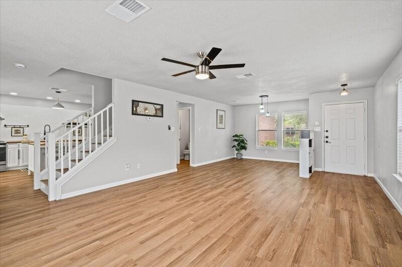 2411 Glen Field Dr - Photo 6 of 27