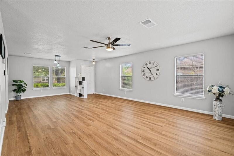 2411 Glen Field Dr - Photo 7 of 27