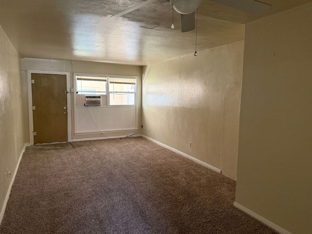 1905 Wood St - Photo 4 of 4