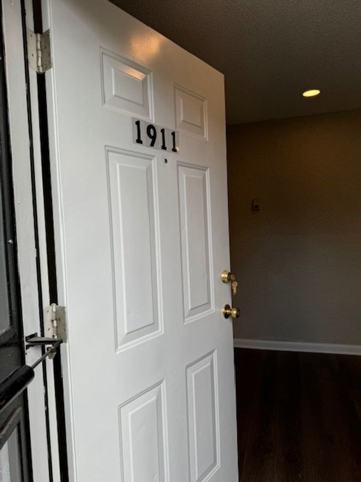 1911 Morena St - Photo 4 of 26