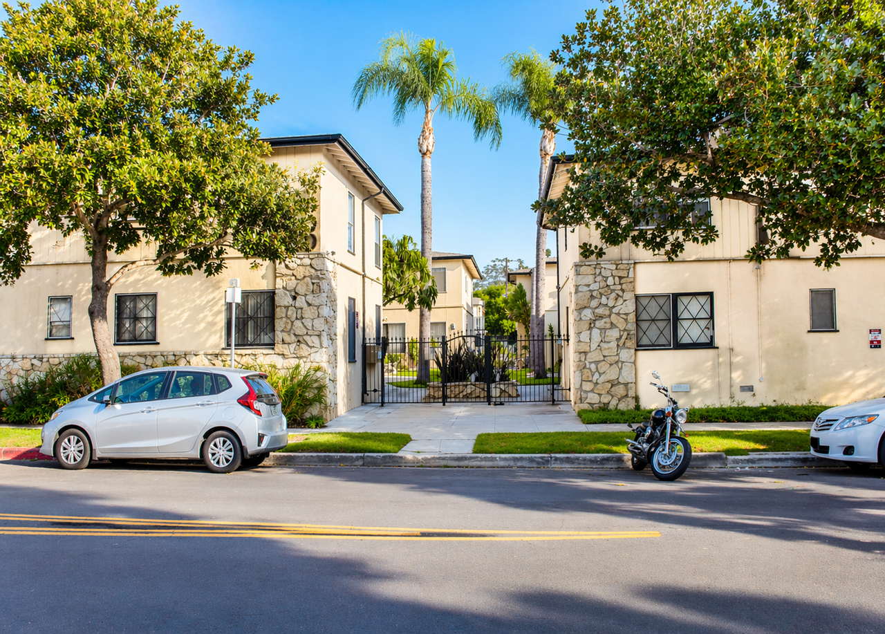 3300 Castle Heights Ave - Photo 2 of 3