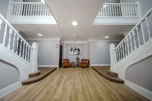 featured image of 1800 N La Brea Ave