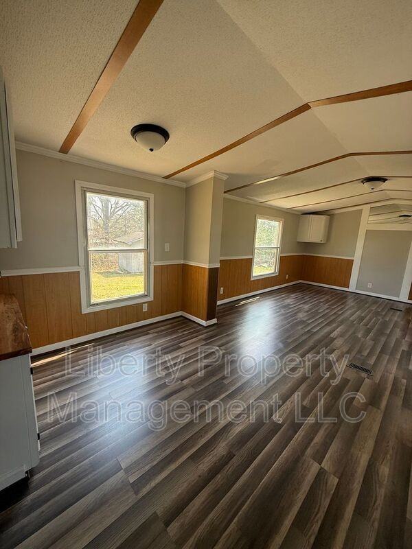 21 Hill Side Ln - Photo 4 of 19