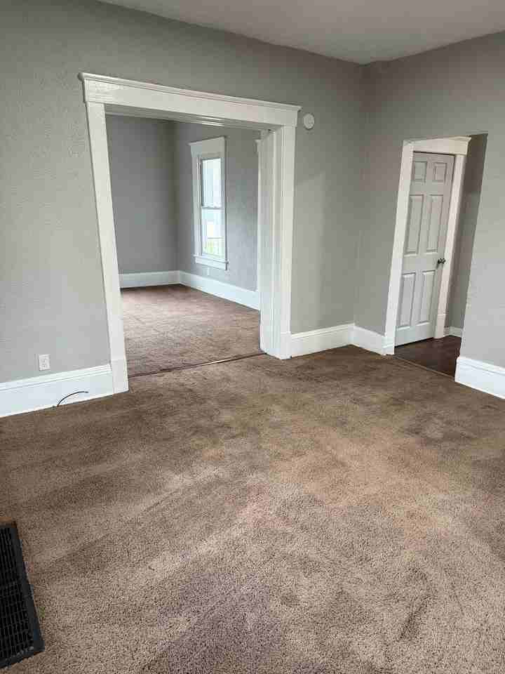 1801 3rd St Se - Photo 6 of 13