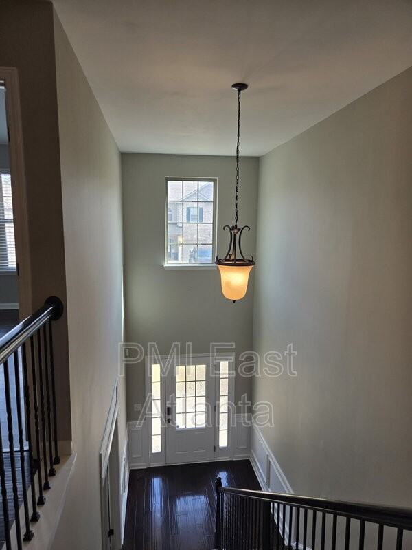 422 Live Oak Pass - Photo 2 of 22