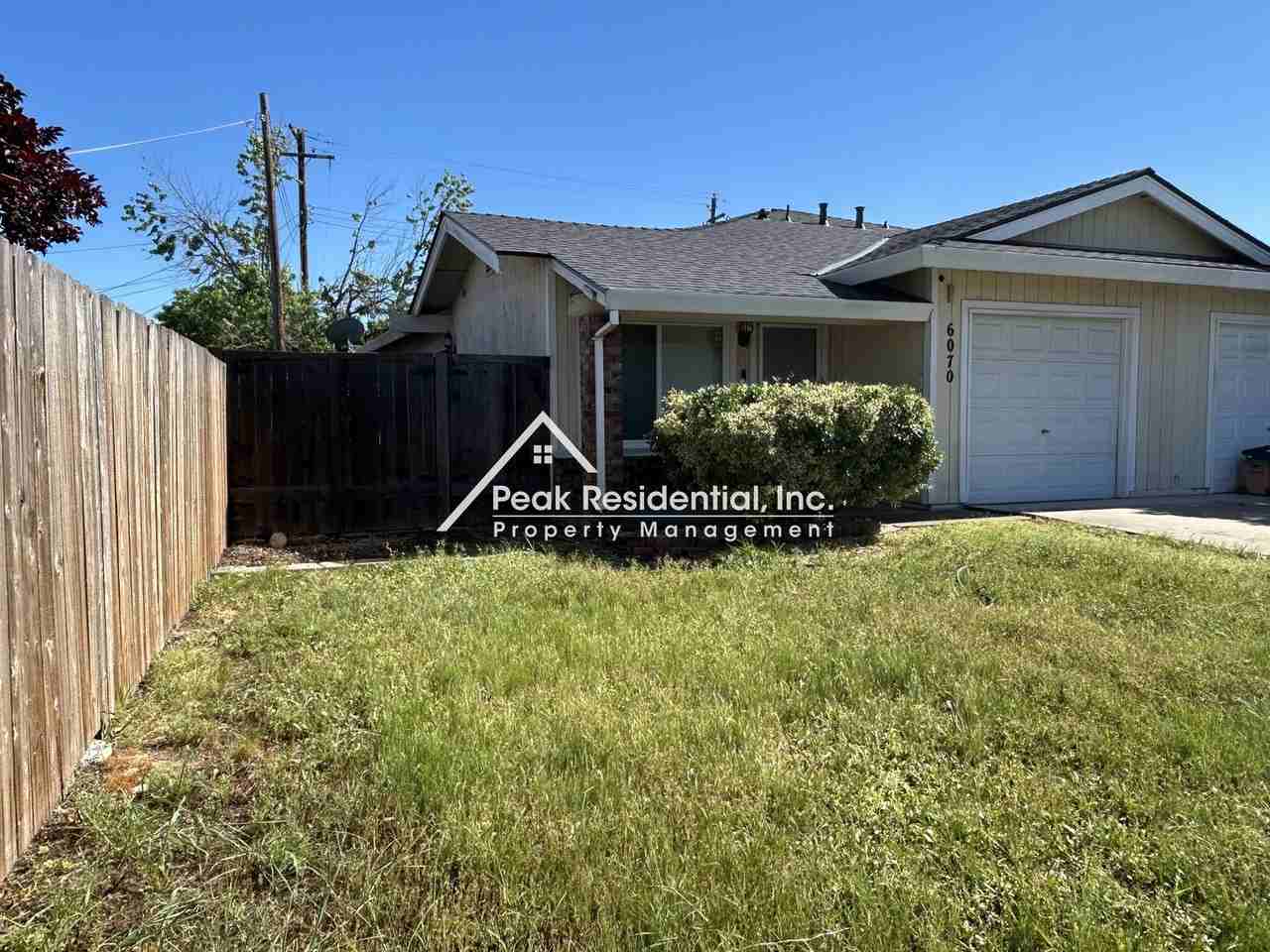 6070 Margo Dr - Photo 3 of 24