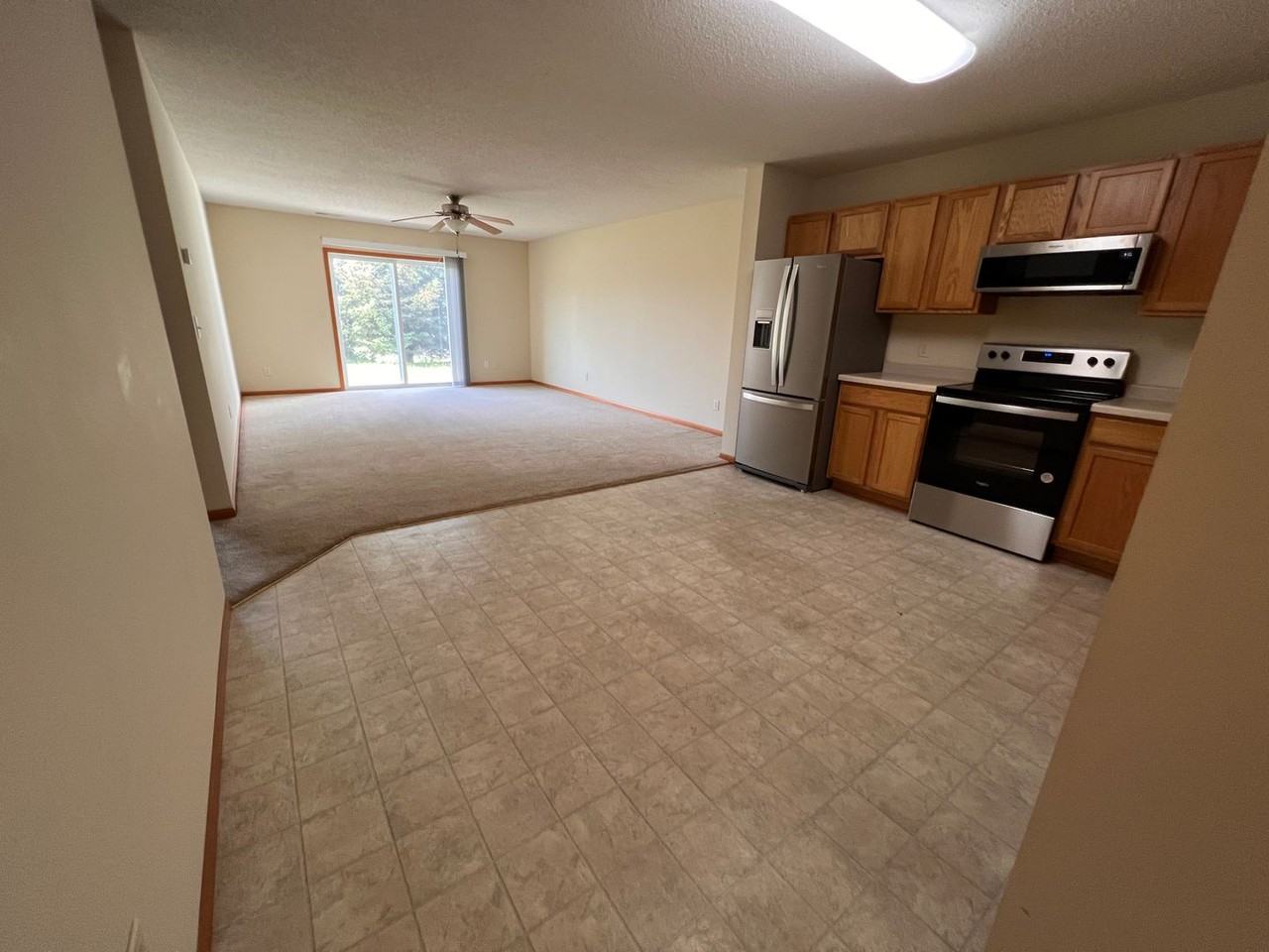 309 Williamsburg Pl Apt A - Photo 2 of 8