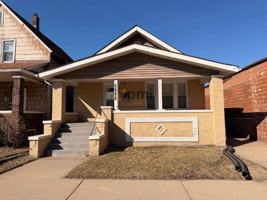 featured image of 3708 Ivy Street Main Floor