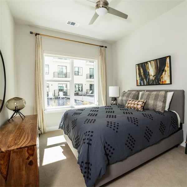 1304 W 5th St - Photo 5 of 33