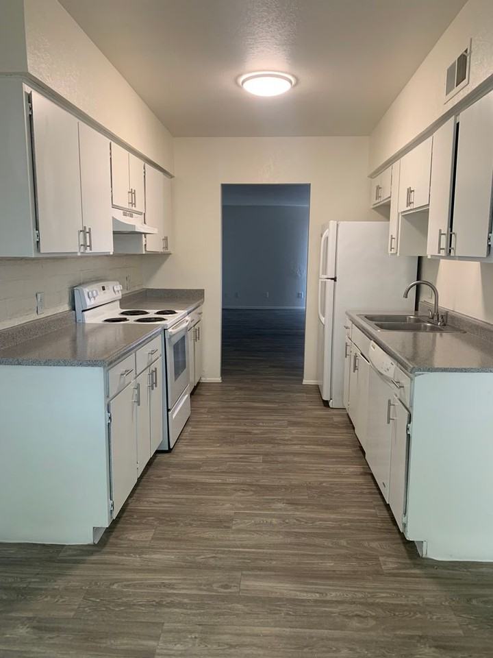 9009 E Broadway - Photo 4 of 30