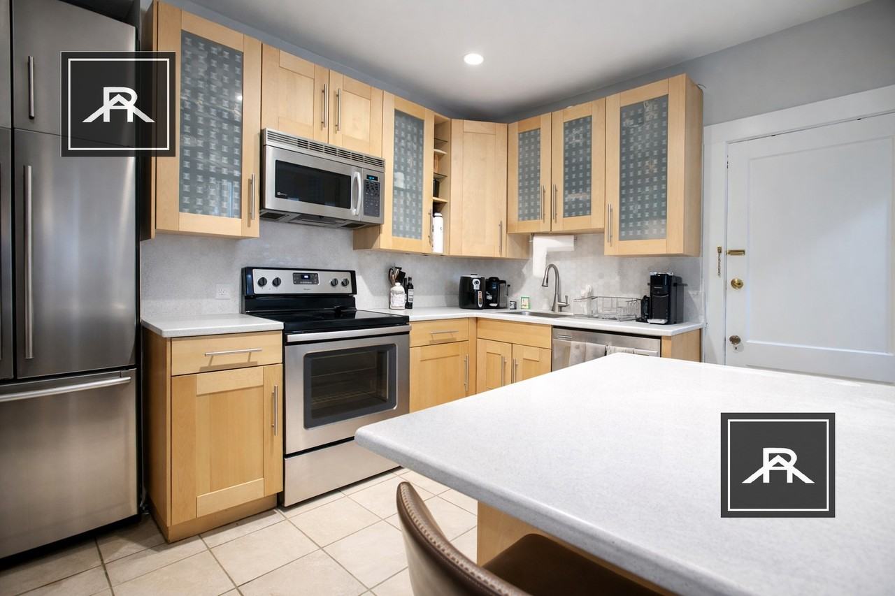 1469 Commonwealth Ave #1 - Photo 3 of 12