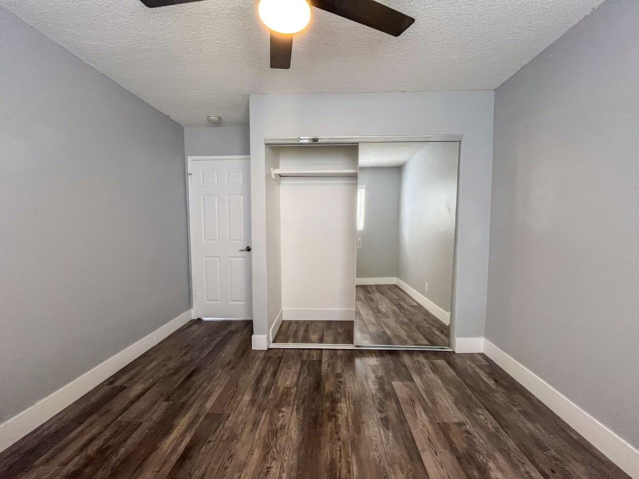 1411 E 20th St - Photo 5 of 6
