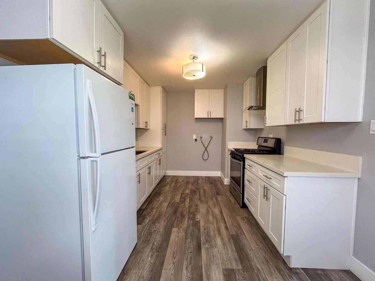 1411 E 20th St - Photo 2 of 19