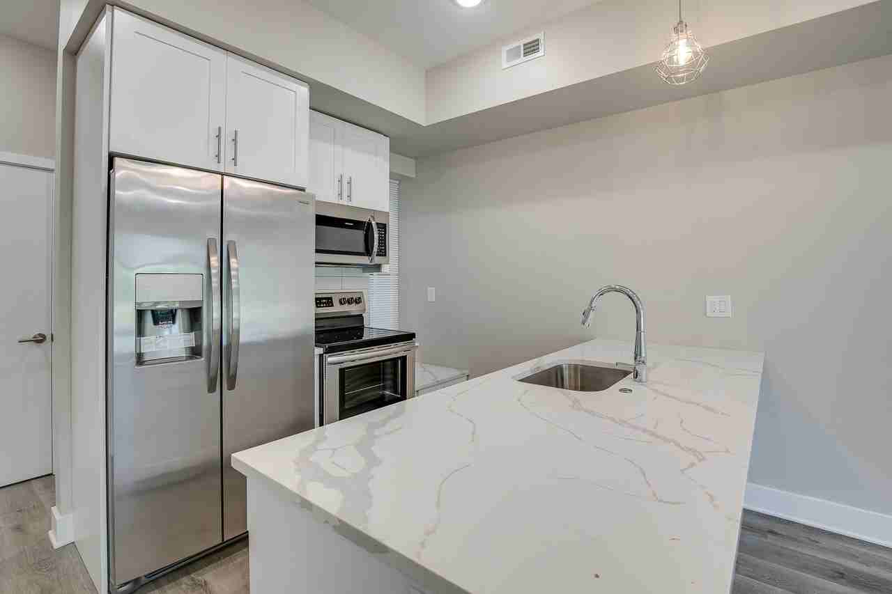 2015 N College Ave - Photo 5 of 11