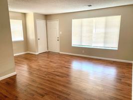 featured image of 2112 L St #4