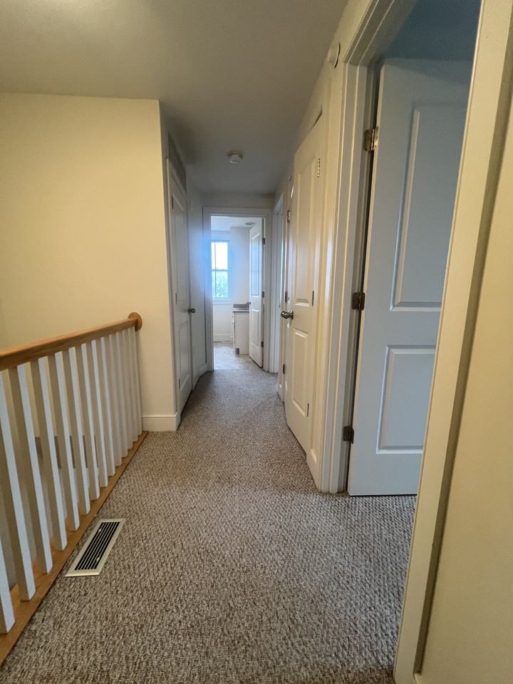 104 2nd St #U4 - Photo 4 of 14