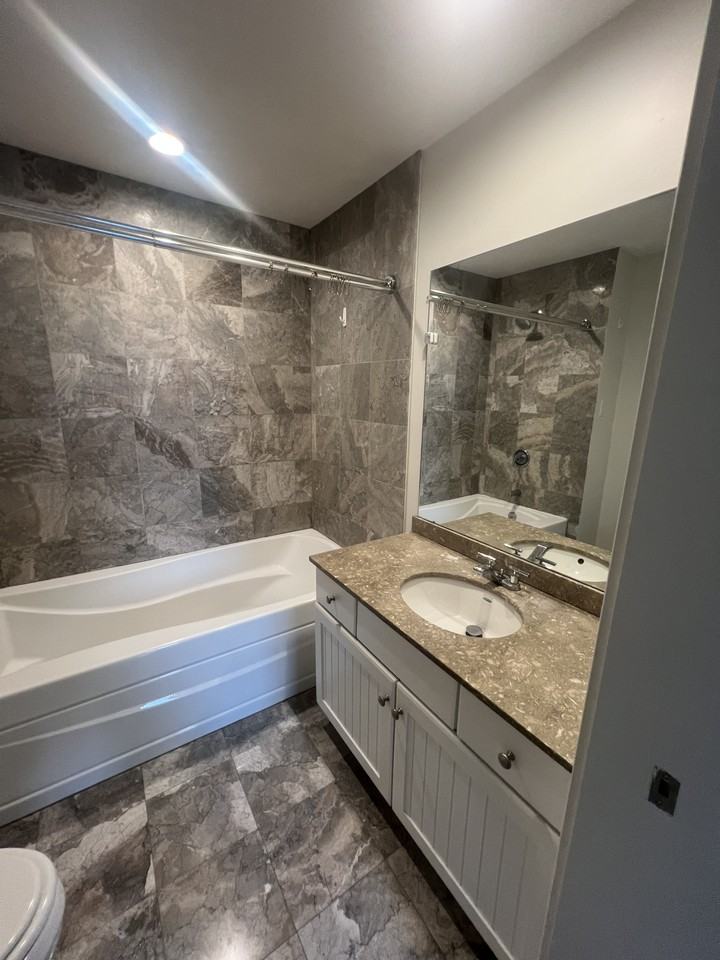 104 2nd St #U4 - Photo 6 of 14