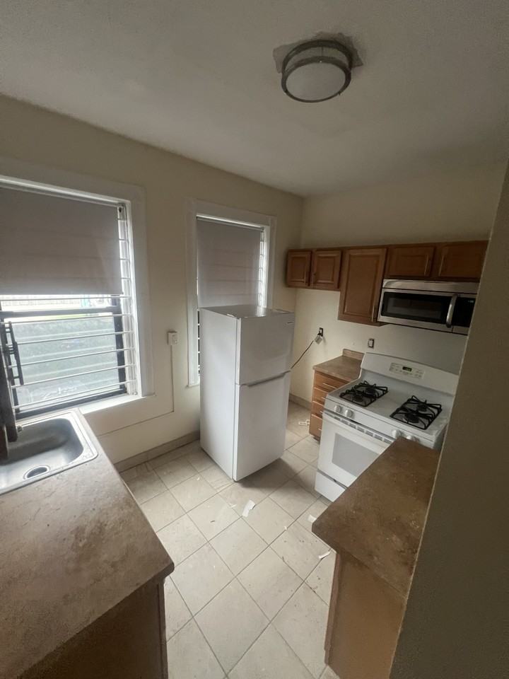 23 Brighton Ave #U2 - Photo 5 of 8