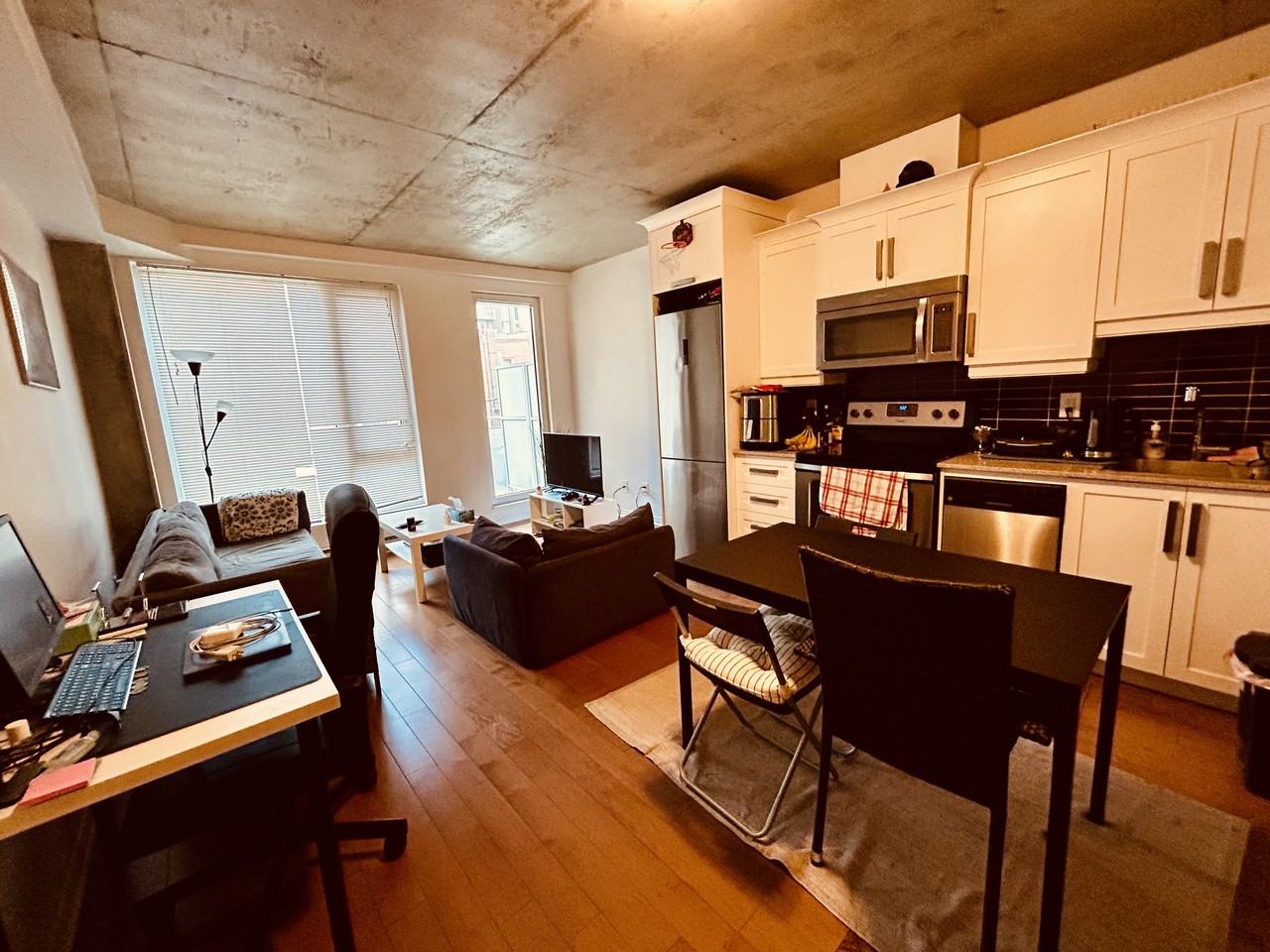 1205 Rue Mackay #202 - Photo 2 of 7