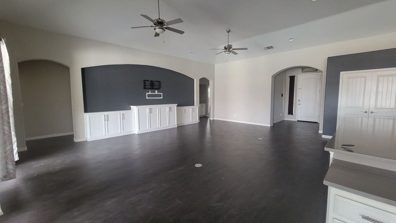 9508 Almond Creek Dr - Photo 4 of 22