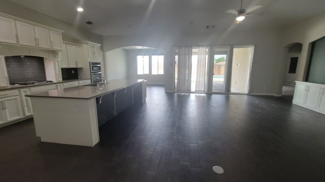 9508 Almond Creek Dr - Photo 5 of 22