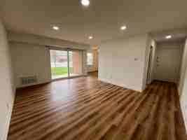 featured image of 1201 W Crestview Dr