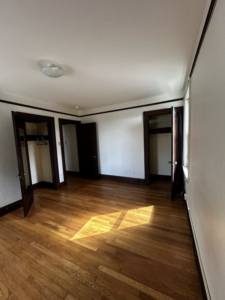 420 Short St #4 - Photo 2 of 8