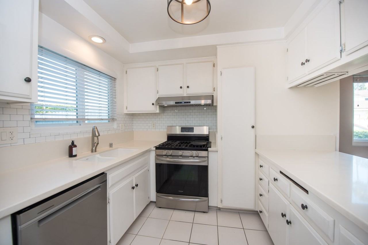 21142 Chesterbrook Ln - Photo 7 of 33