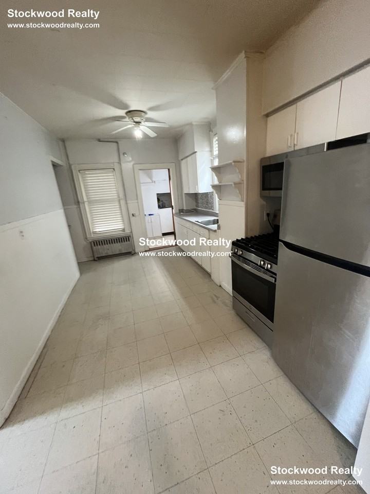 109 Wordsworth St #1 - Photo 5 of 34