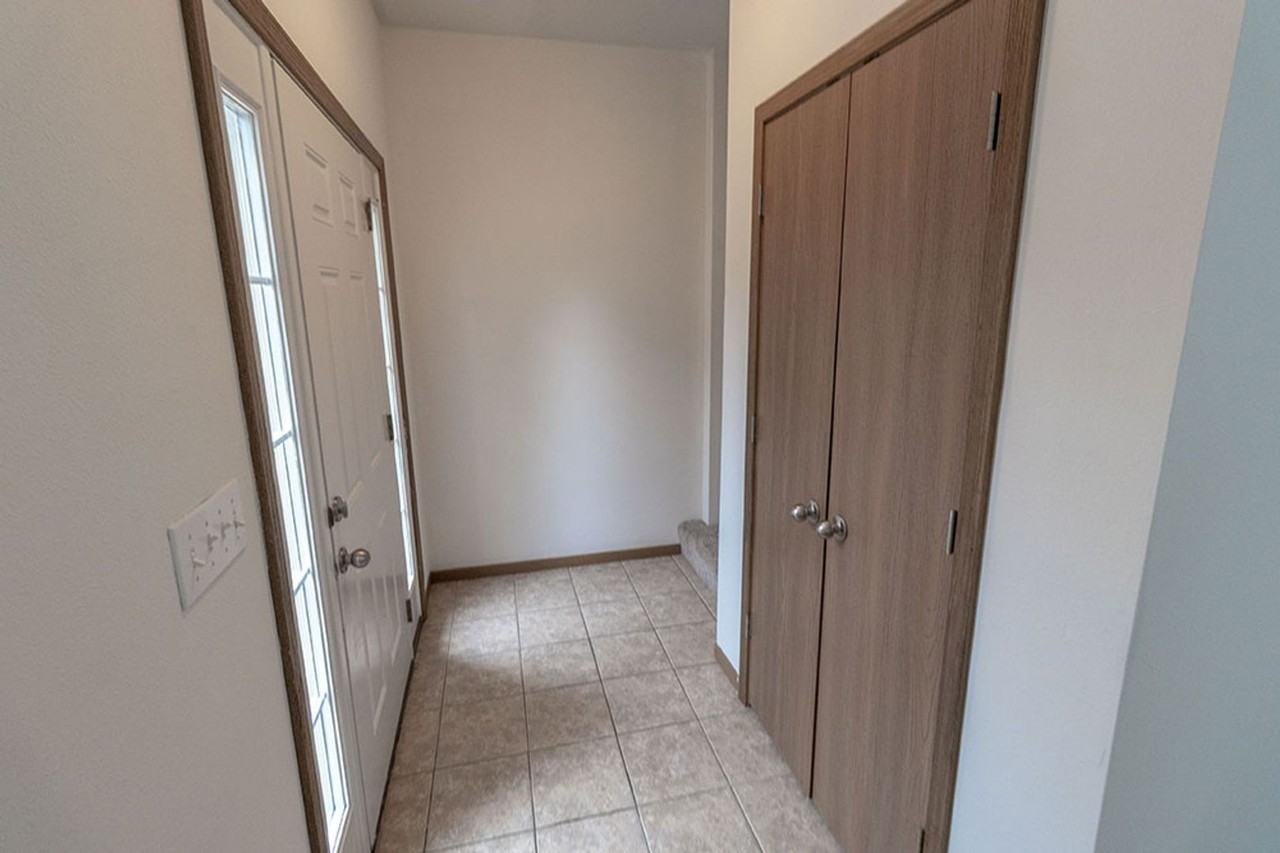 1615 Citadel Dr - Photo 2 of 28
